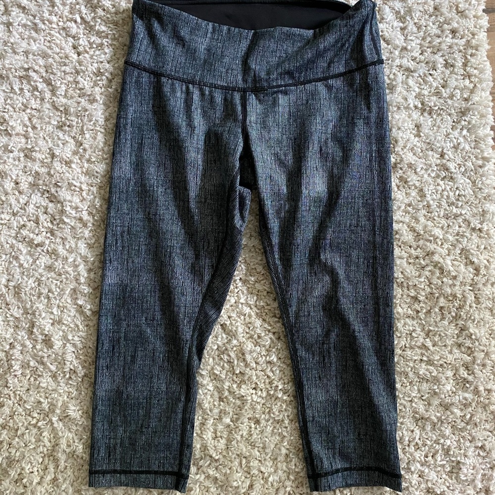 Lululemon Capris size 6